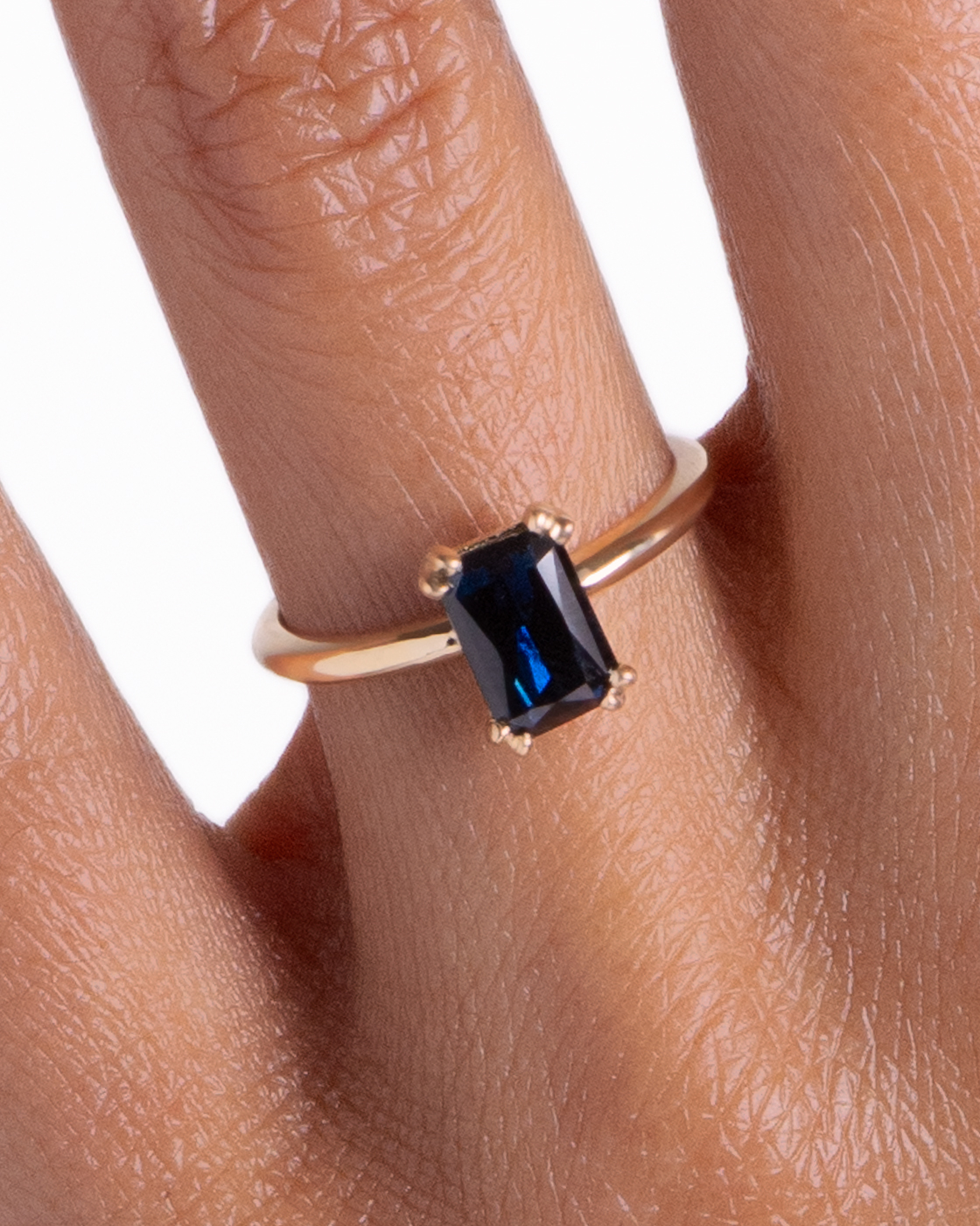 Ray Blue Sapphire Emerald Cut Ring 14Y On Figure_WEB2