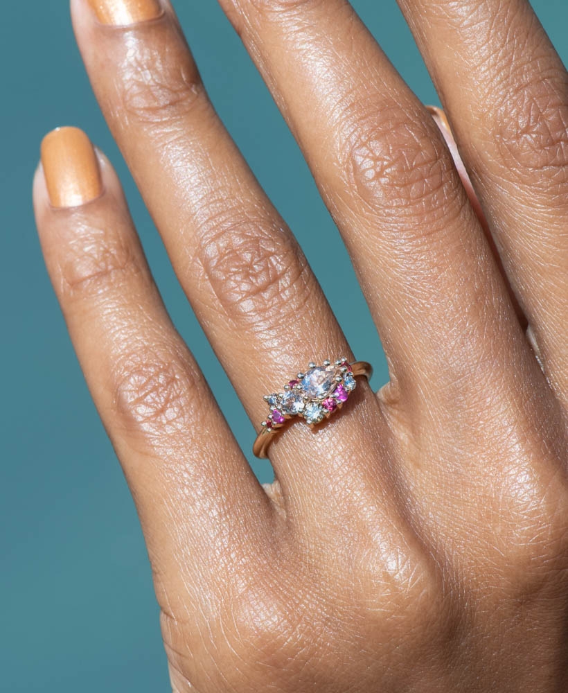 sway_cluster_morganite_diamond_and_sapphire_ombre_ring_on_fig-1117_crop_1.jpg