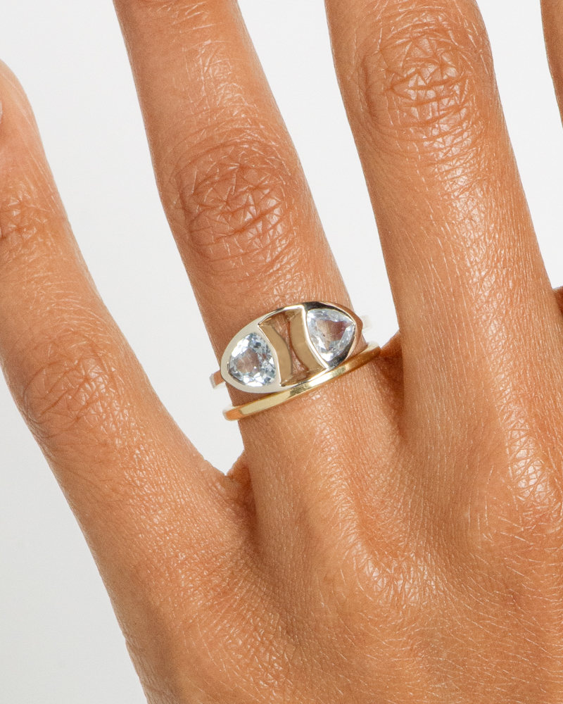 Trillion Dyad Ellipse White Sapphire Ring with Milla Band_WEB2