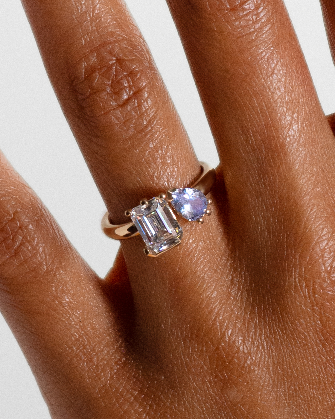 Toi Et Moi Lash Diamond and Sapphire Ring_On Figure_Solo_WEB2